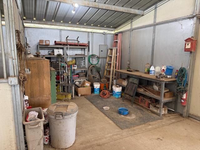 18413 Sycamore Ave, Patterson, CA 95363