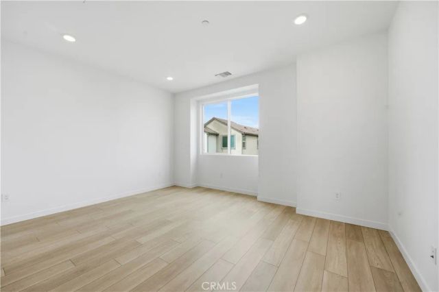 27329 Bear Creek Lane, Valencia, CA 91381