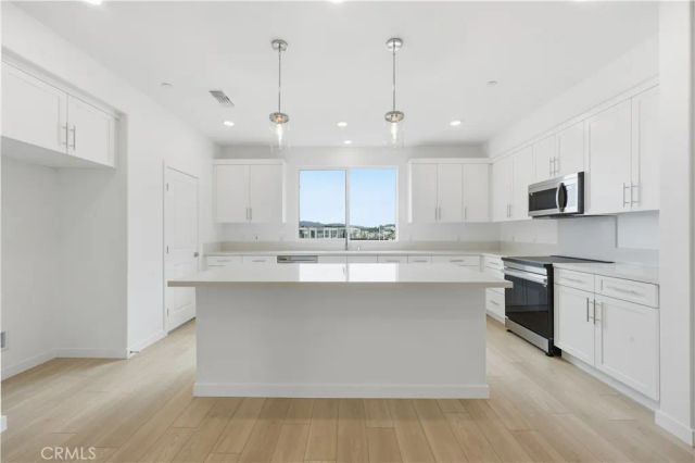 27329 Bear Creek Lane, Valencia, CA 91381