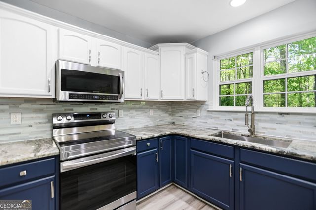 107 Trisha Lane, Grantville, GA 30220