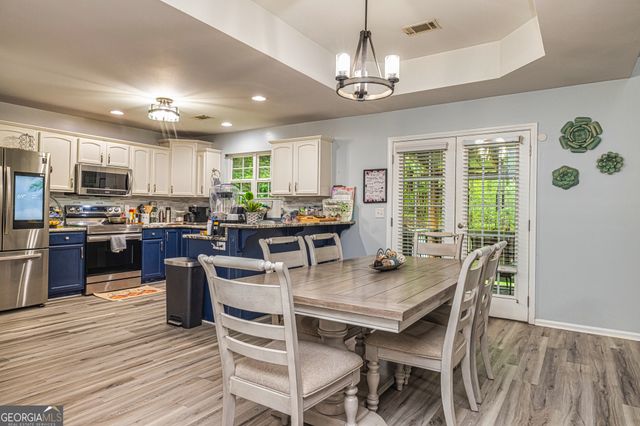 107 Trisha Lane, Grantville, GA 30220