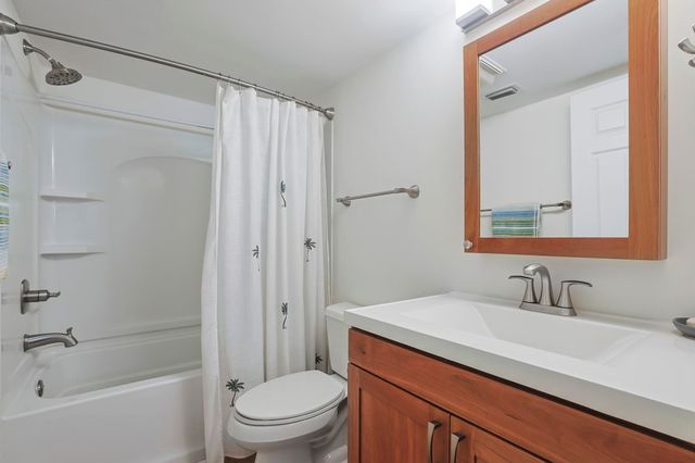 310 73rd Ave N Apt 1C, Myrtle Beach, SC 29572