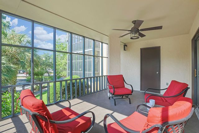 310 73rd Ave N Apt 1C, Myrtle Beach, SC 29572
