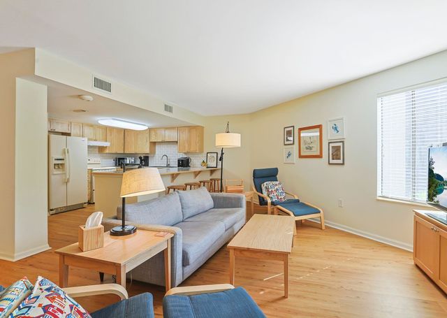 310 73rd Ave N Apt 1C, Myrtle Beach, SC 29572