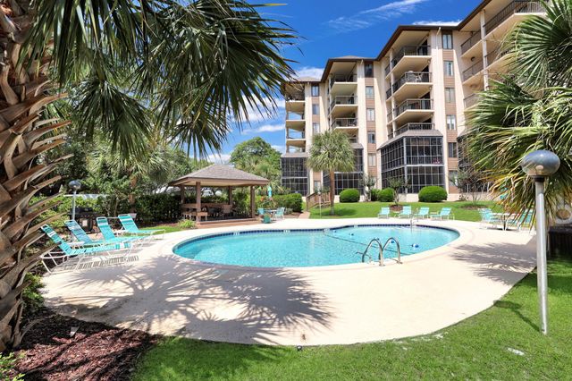 310 73rd Ave N Apt 1C, Myrtle Beach, SC 29572