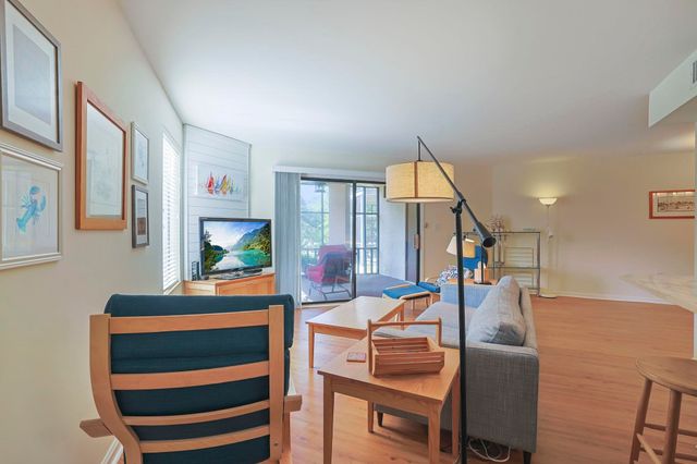 310 73rd Ave N Apt 1C, Myrtle Beach, SC 29572