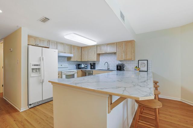 310 73rd Ave N Apt 1C, Myrtle Beach, SC 29572
