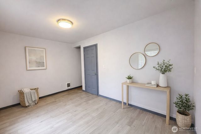 328 330 S Division Street, Auburn, WA 98001