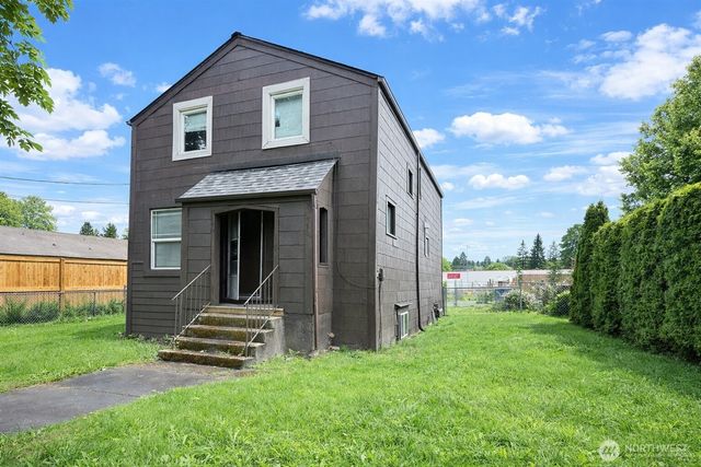 328 330 S Division Street, Auburn, WA 98001