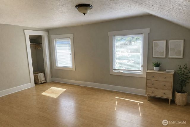 328 330 S Division Street, Auburn, WA 98001