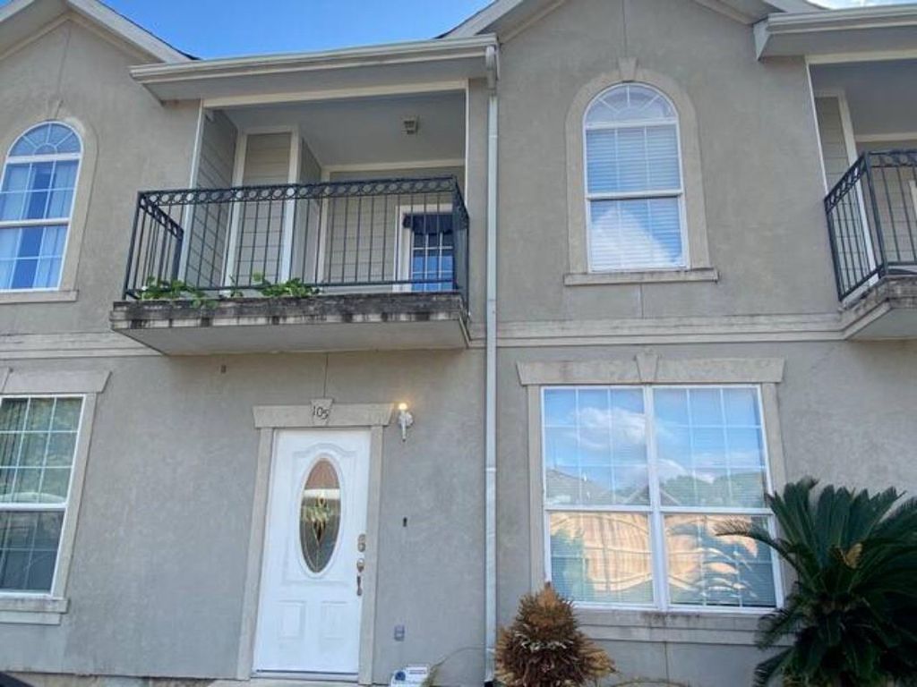 11045 Landswalk Drive 105, Houston, TX 77099