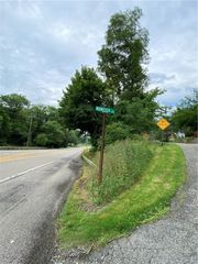 30 Momeyer Rd, Monongahela City, PA 15063