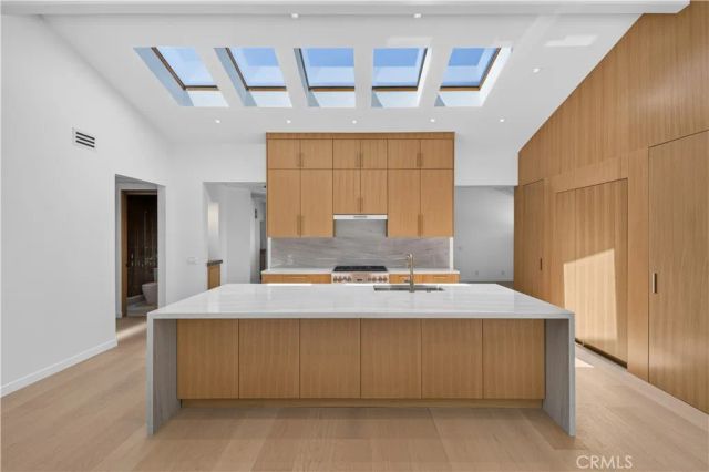 1312 Santanella, Corona Del Mar, CA 92625