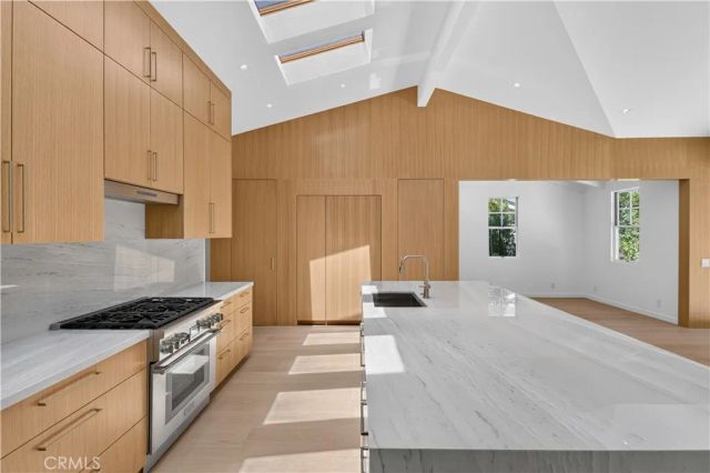 1312 Santanella, Corona Del Mar, CA 92625