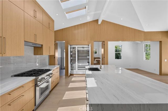 1312 Santanella, Corona Del Mar, CA 92625