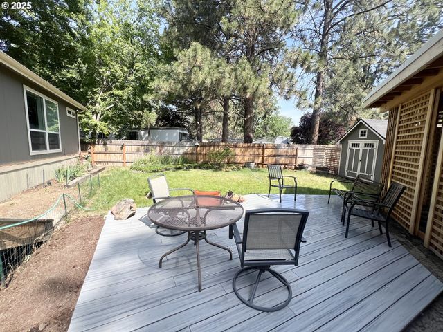 1809 26TH St 12, La Grande, OR 97850