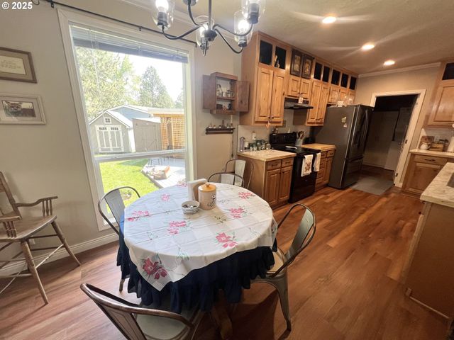 1809 26TH St 12, La Grande, OR 97850