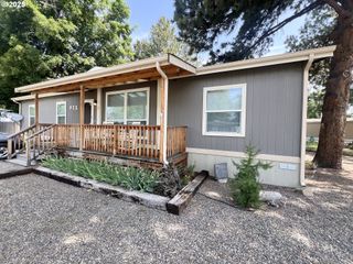 1809 26TH St 12, La Grande, OR 97850