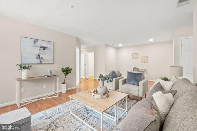 12340 ROSSLARE RIDGE RD #204, Lutherville Timonium, MD 21093