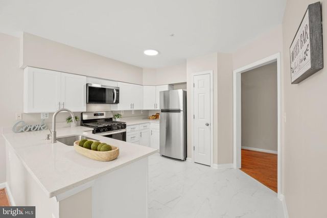 12340 ROSSLARE RIDGE RD #204, Lutherville Timonium, MD 21093