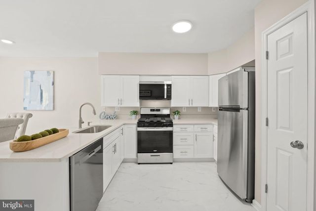 12340 ROSSLARE RIDGE RD #204, Lutherville Timonium, MD 21093