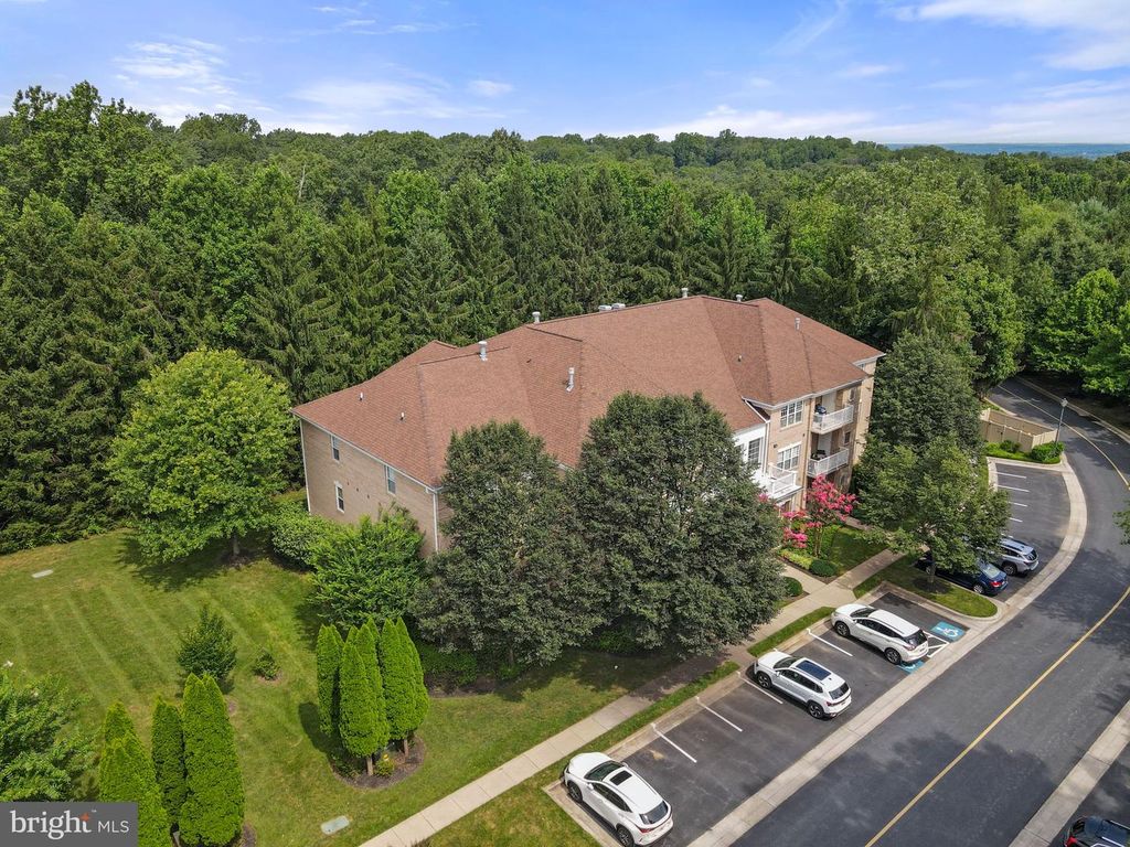 12340 ROSSLARE RIDGE RD #204, Lutherville Timonium, MD 21093