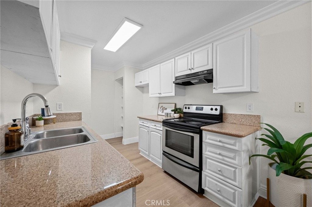 Image 13 of property listing at 1265 Kendall Drive 613, San Bernardino, CA 92407