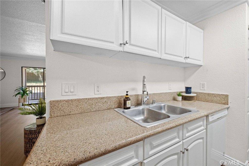 Image 16 of property listing at 1265 Kendall Drive 613, San Bernardino, CA 92407