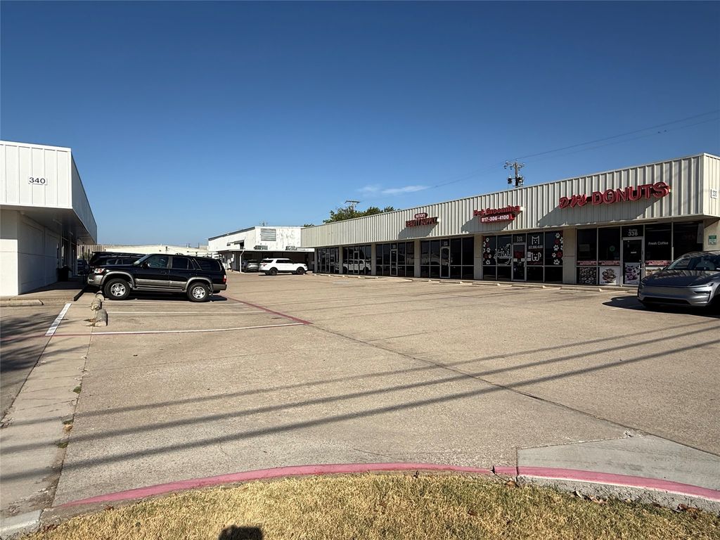 330 S Blue Mound Road, Saginaw, TX 76131 — photo 2