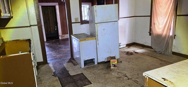 21 Garden Street, Amsterdam, NY 12010