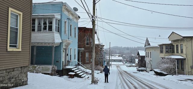 21 Garden Street, Amsterdam, NY 12010