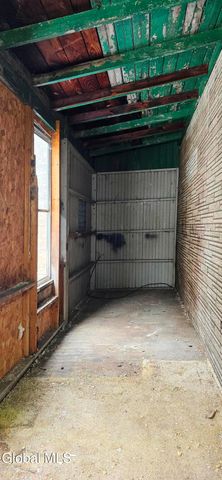 21 Garden Street, Amsterdam, NY 12010