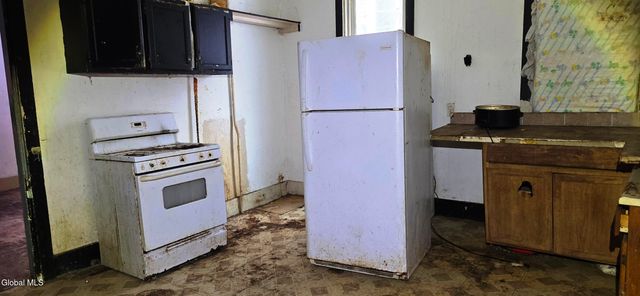 21 Garden Street, Amsterdam, NY 12010