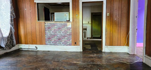 21 Garden Street, Amsterdam, NY 12010