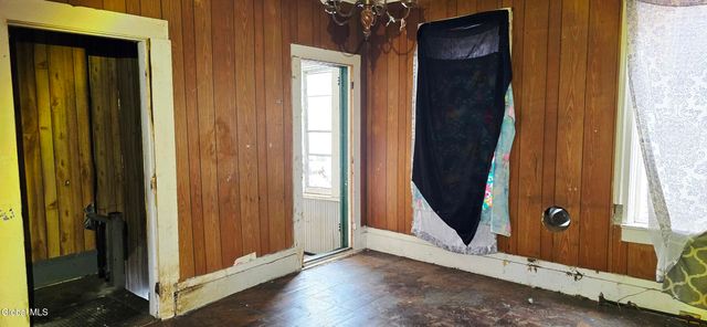 21 Garden Street, Amsterdam, NY 12010