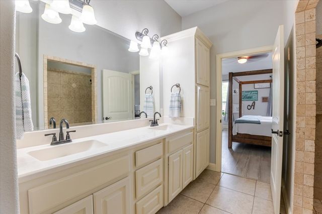 112 Camelot Street, Glen Rose, TX 76043