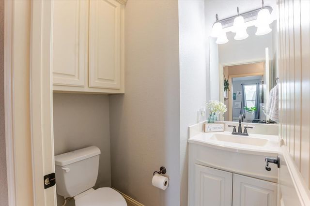 112 Camelot Street, Glen Rose, TX 76043