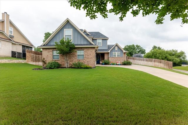 112 Camelot Street, Glen Rose, TX 76043