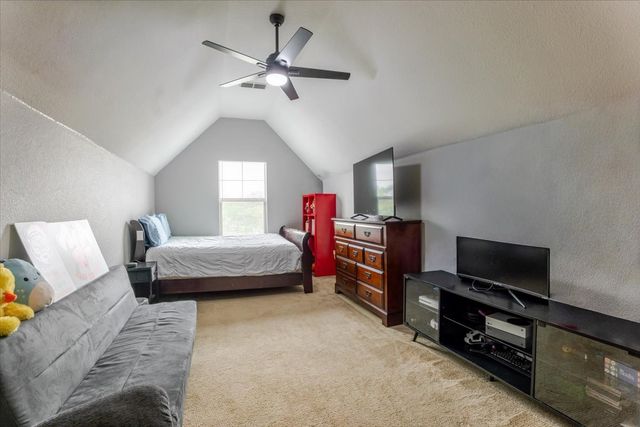 112 Camelot Street, Glen Rose, TX 76043