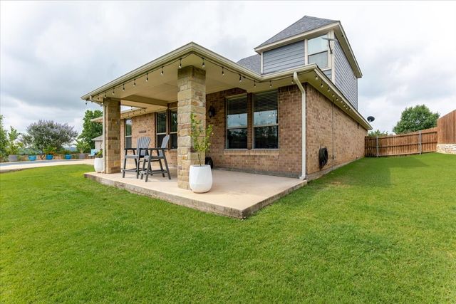 112 Camelot Street, Glen Rose, TX 76043