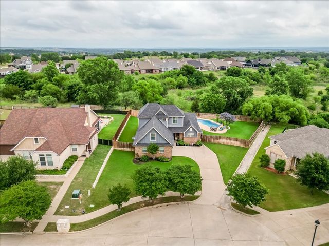 112 Camelot Street, Glen Rose, TX 76043