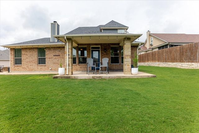 112 Camelot Street, Glen Rose, TX 76043