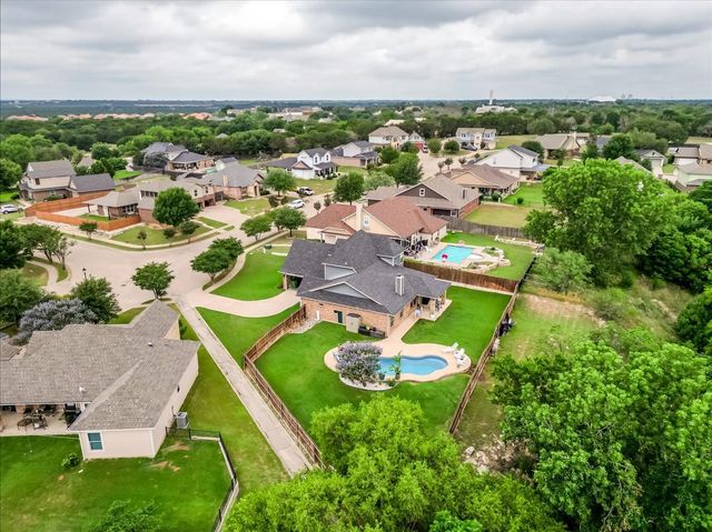 112 Camelot Street, Glen Rose, TX 76043