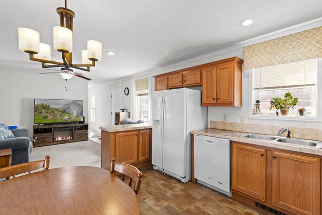 53 Seabreeze Drive, North Hampton, NH 03862