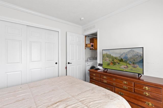 53 Seabreeze Drive, North Hampton, NH 03862