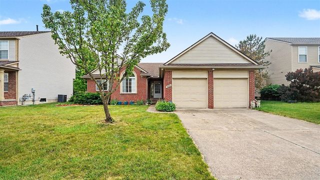 7656 Dover Drive, Ypsilanti, MI 48197