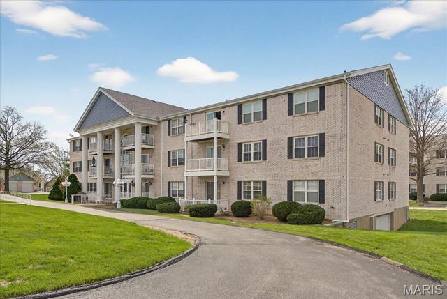 1122 Sunbolt Drive K, St Louis, MO 63129