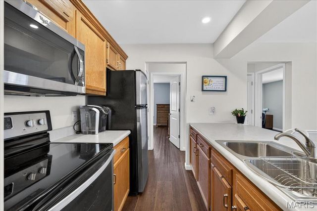 1122 Sunbolt Drive K, St Louis, MO 63129