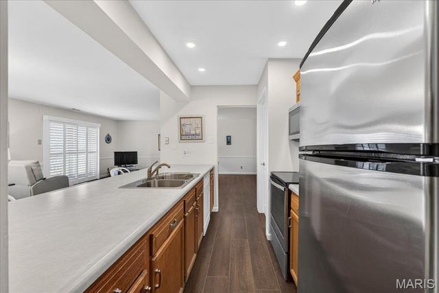 1122 Sunbolt Drive K, St Louis, MO 63129