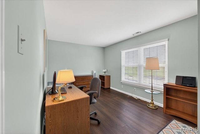 1122 Sunbolt Drive K, St Louis, MO 63129